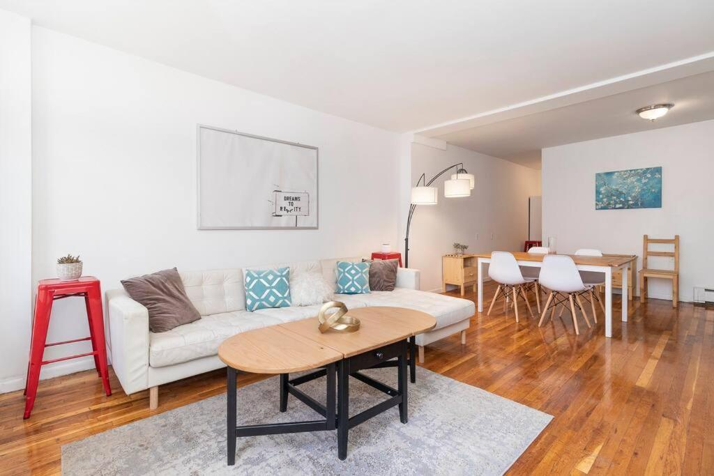 2Bed Bliss By Central Park North New York Exterior foto