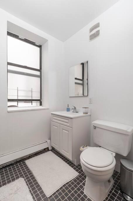 2Bed Bliss By Central Park North New York Exterior foto