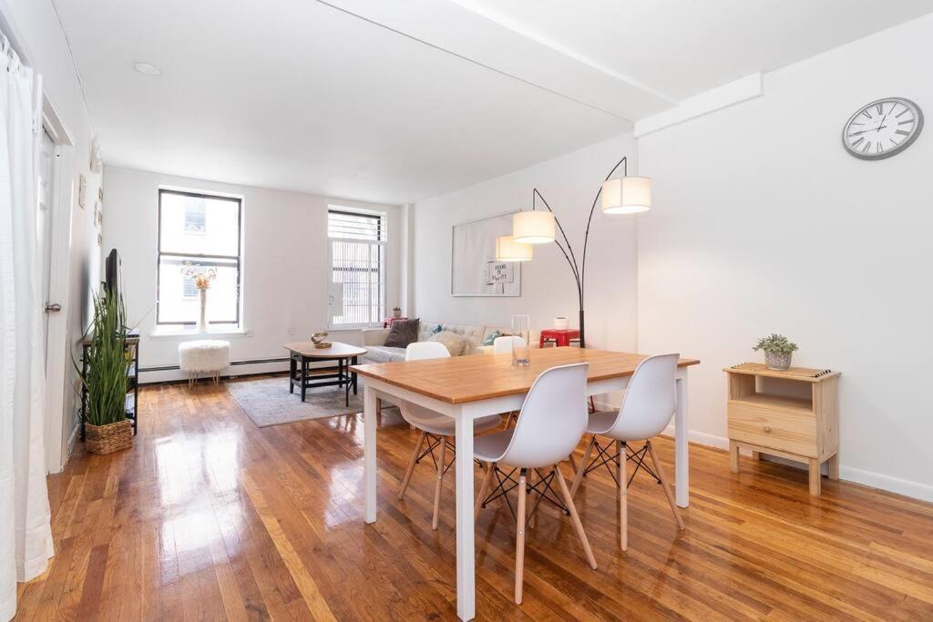 2Bed Bliss By Central Park North New York Exterior foto