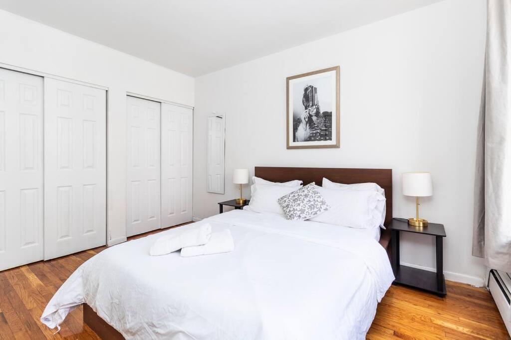 2Bed Bliss By Central Park North New York Exterior foto